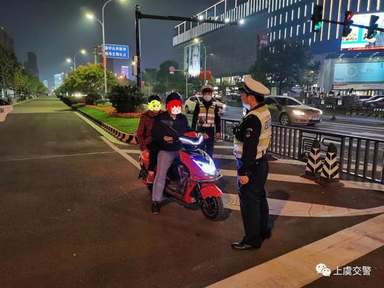 花1400元打顺风车，却被拼了7个人：我的糟心经历