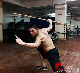 这居然是向佐？他的人生比电影还精彩