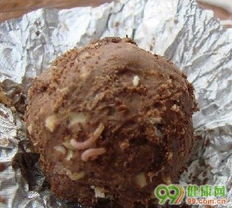 费列罗巧克力长蛆事件：消费者信任危机的警示