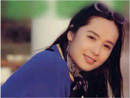 马思纯的清纯背后：成长、爱情与蜕变