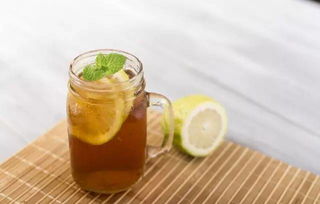 一杯折耳根柠檬茶