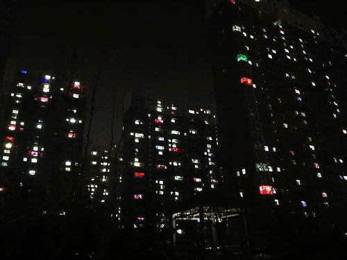 夜晚的城市灯火通明