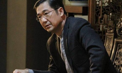 张国立：从铁路工人到影帝的传奇人生