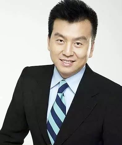 张泽群年轻时主持节目