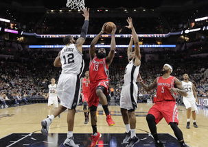 哈登与约基奇巅峰对决：快船险胜掘金的精彩瞬间