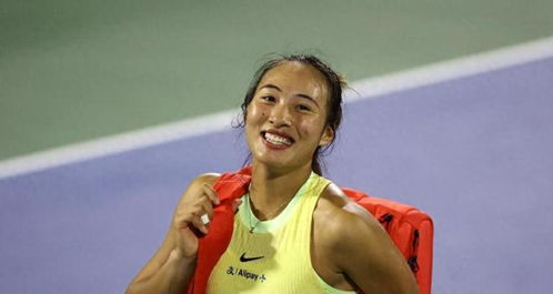 郑钦文与波塔波娃握手