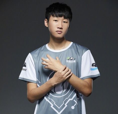 iG回应jiejie女友事件：真相与误解的碰撞