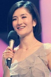 谢娜在《乘风2025》三公舞台上的高光时刻