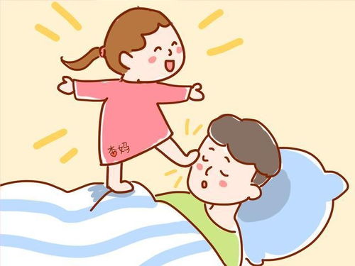 爸爸睡觉打呼噜，宝宝熟练制止：家庭温馨时刻的幽默瞬间