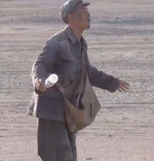 张译在片场工作