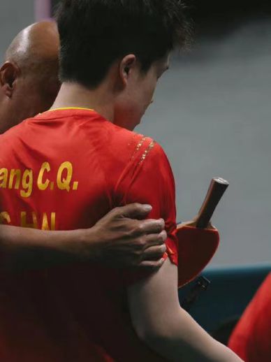 孙颖莎王楚钦机场被围堵事件深度解析