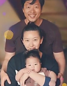 一家三口被撞后，老人发现儿子的秘密：爱与痛的交织