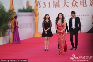 刘晓庆红毯照片