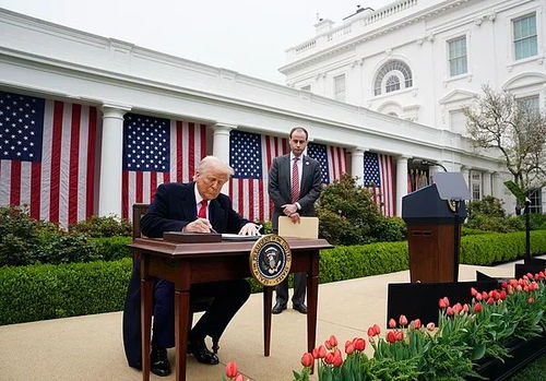 特朗普签署行政令