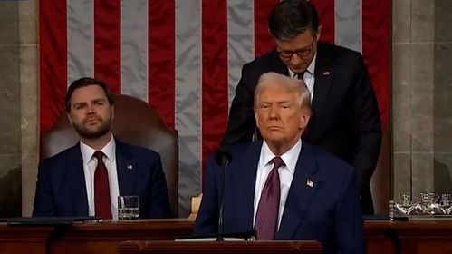 特朗普演讲场景