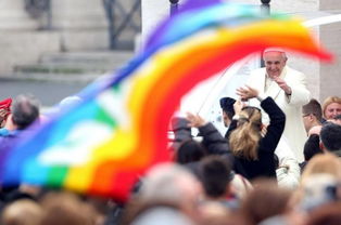 悼念者聚集在圣彼得广场