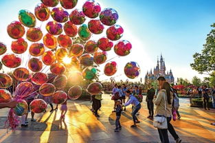 游客在迪士尼快乐玩耍