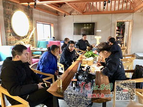 居民接受媒体采访