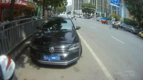 学生发朋友圈辱骂老师被停课：教育的边界与反思