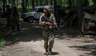 克什米尔士兵巡逻