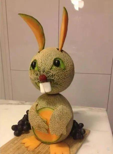 和平鸽象征希望