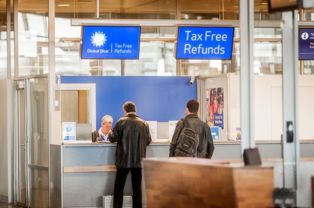离境退税新政：境外旅客购物更便利