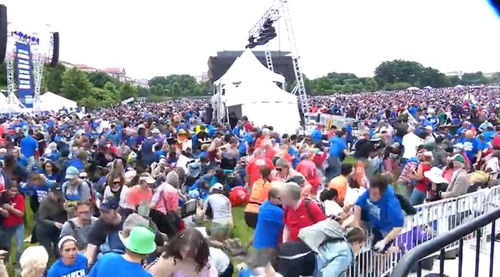 岛内20万民众集会怒骂赖清德，现场人潮如海震撼全台