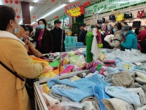 新零售十年：从草根到巨头的沉浮故事