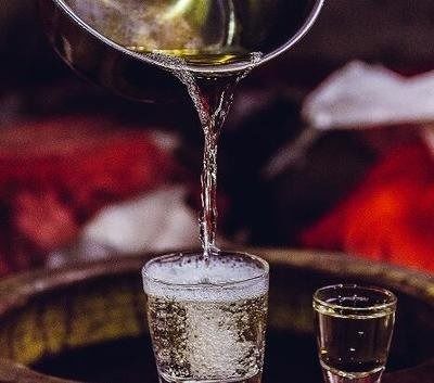 白酒在00后市场中的命运：是失去还是转变？