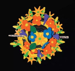 鲜艳的簪花围特写