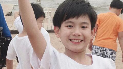 张子枫与胡先煦在电影中的甜蜜瞬间