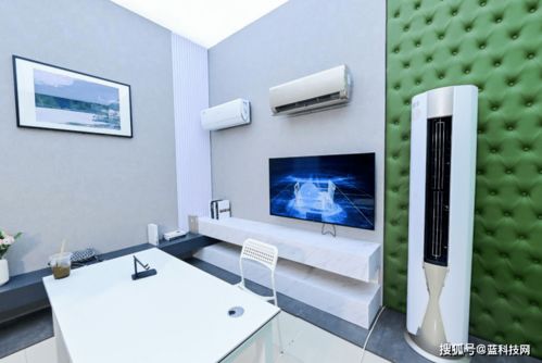 消费者正在挑选合适的空调