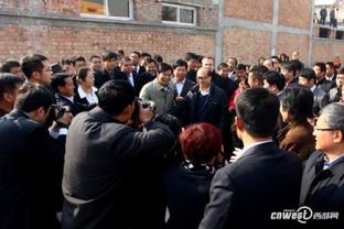 李嘉诚参与公益活动照片