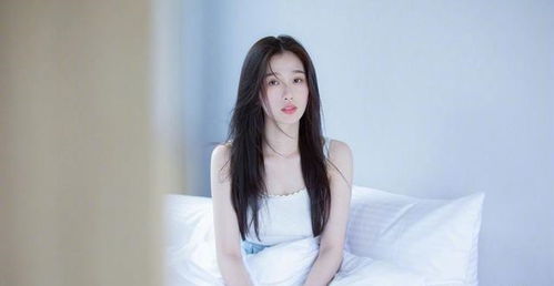 虞书欣与刘诗诗合照