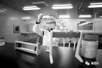 实验室基因实验场景
