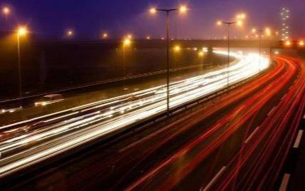 女子深夜遭顺风车甩客又被丢高速服务区，滴滴回应：赔500，不讨价还价