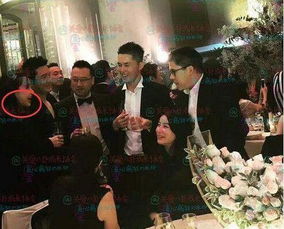 郭晶晶夫妇敬献花圈图