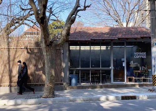 上海街头咖啡店