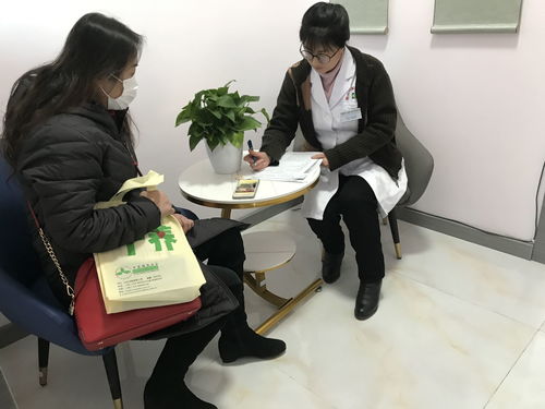 医生与患者交流