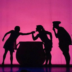 萧亚轩即将重返舞台的剪影照片