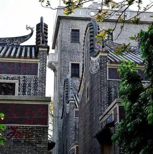 仿古建筑群展示了各地不同的建筑风格