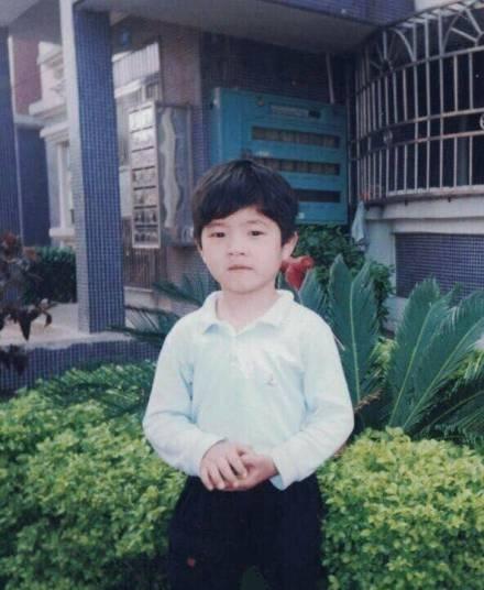 航天员宋令东父亲盼儿子平安归来：家人的牵挂与期待