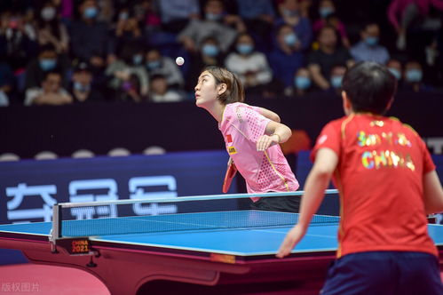 陈梦手捧金牌微笑流泪