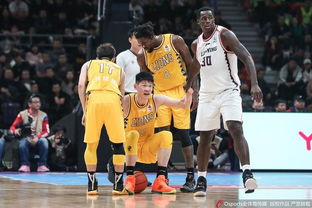 广厦后卫林秉圣末节连中三分，点燃全场激情