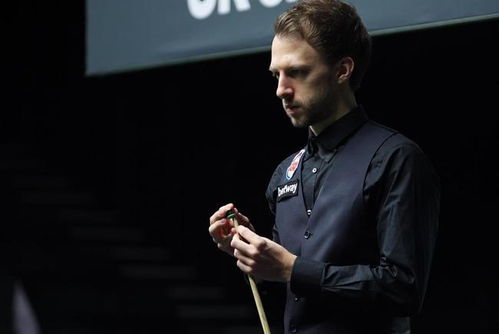 特鲁姆普与对手握手