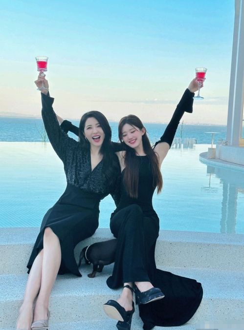 曾黎探望赵露思医院合影