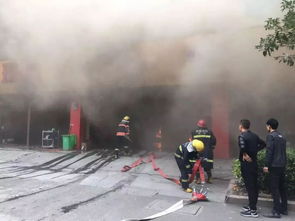 辽阳火灾饭店经营者已被控制 我亲眼见证了夜宵店生死一线的惊魂一刻