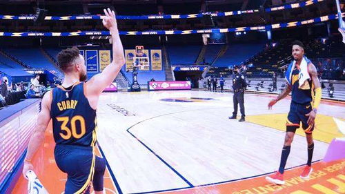 勇士险胜火箭夺赛点，库里爆发+希尔德关键三分锁定胜局