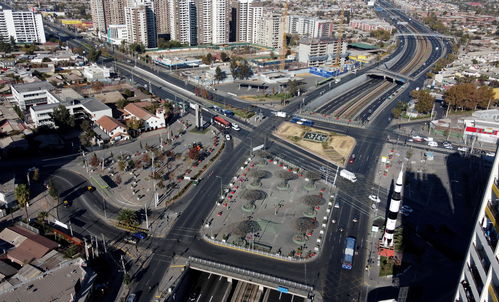 智利首都圣地亚哥停电街道空旷