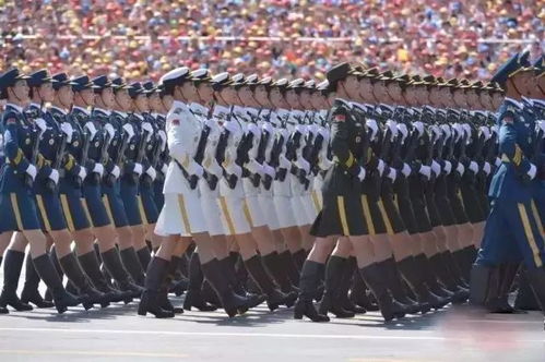 现场画面：解放军仪仗队亮相越南阅兵，步伐铿锵震撼全场